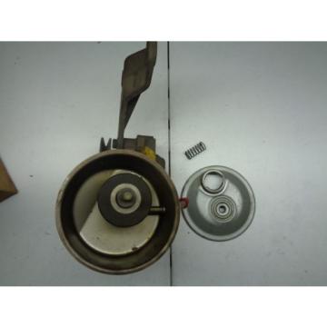 1958 Ford B8A-33529-A2 Eaton Power Steering Pump Reservoir and Pulley