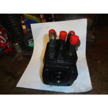 eaton hydraulic pump off forklift 241-5027-002